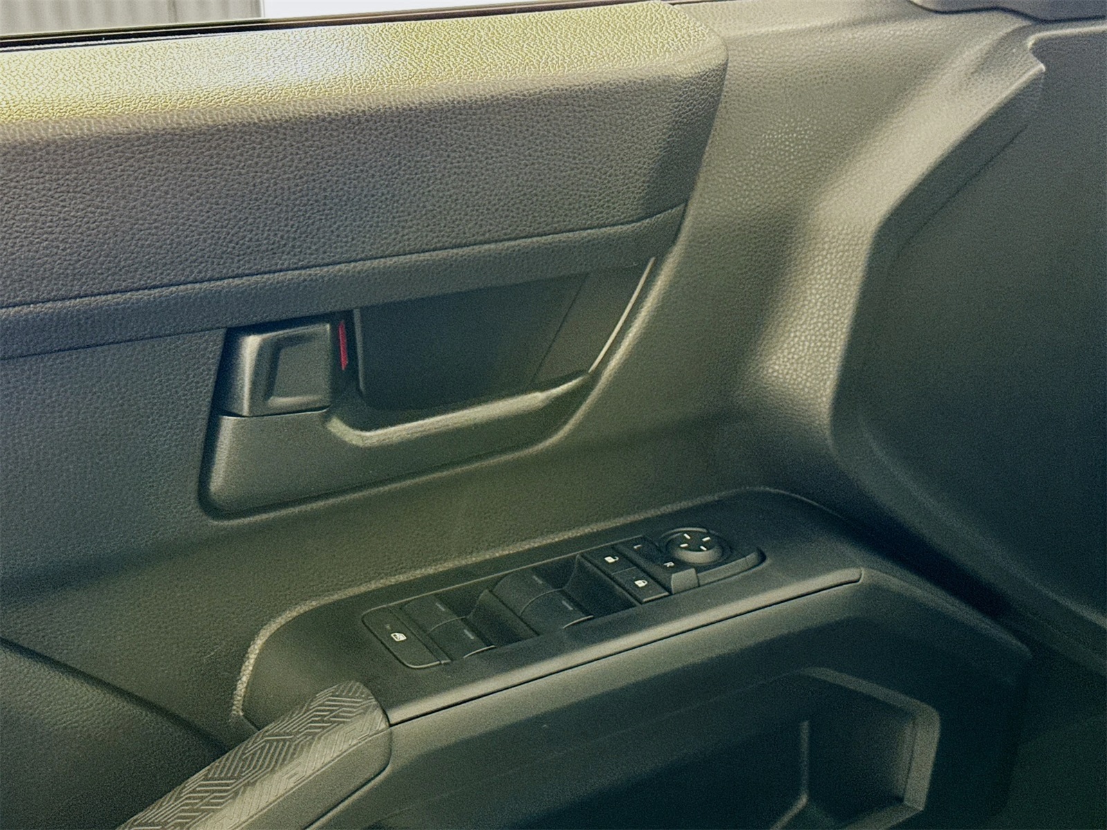 2025 Toyota Tacoma SR5 Double Cab photo 13