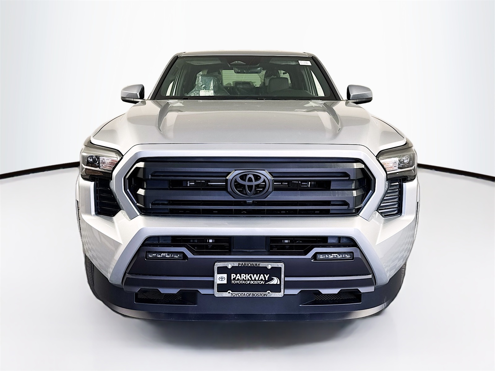 2025 Toyota Tacoma SR5 Double Cab photo 2