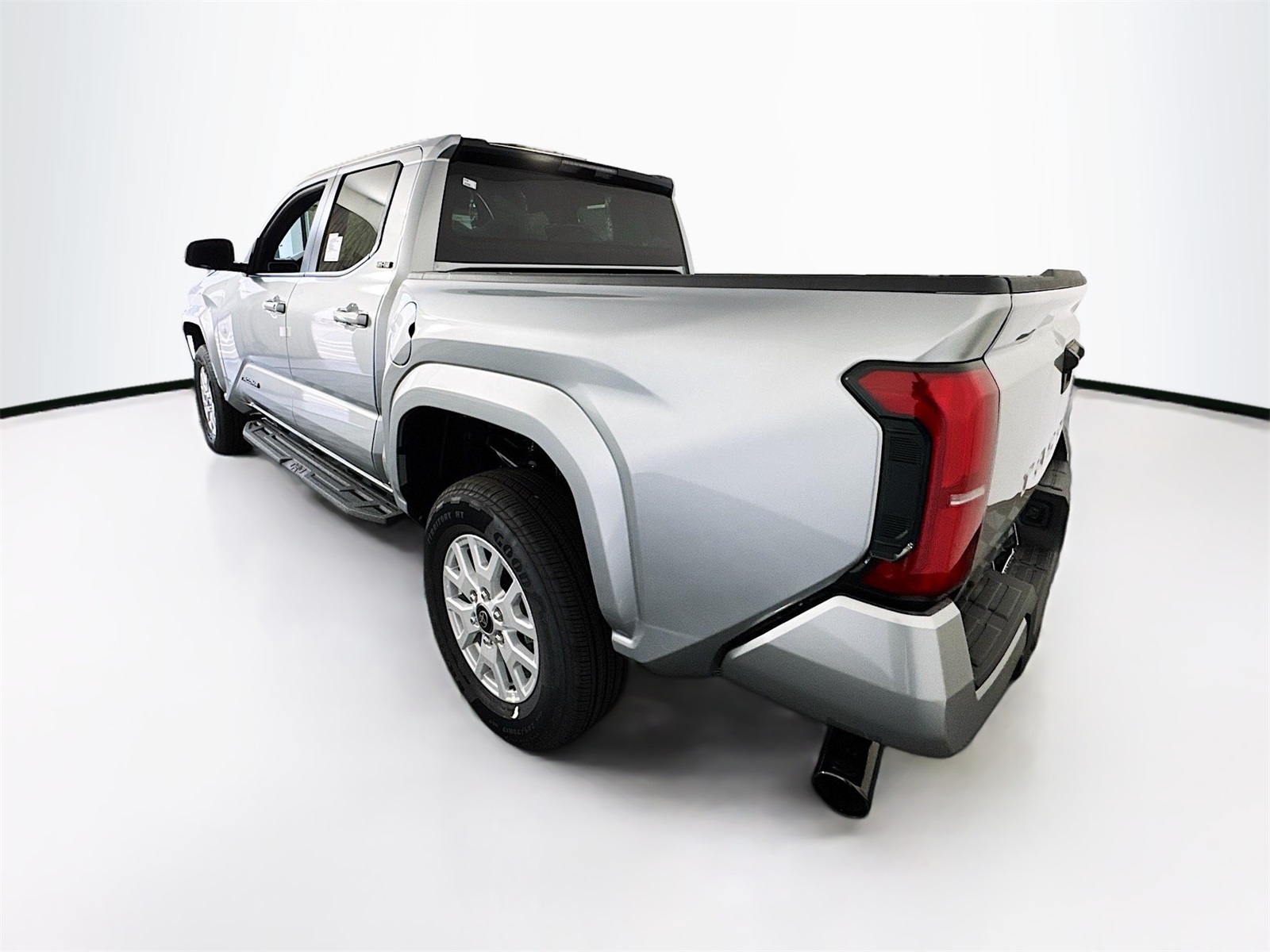 2025 Toyota Tacoma SR5 Double Cab photo 4