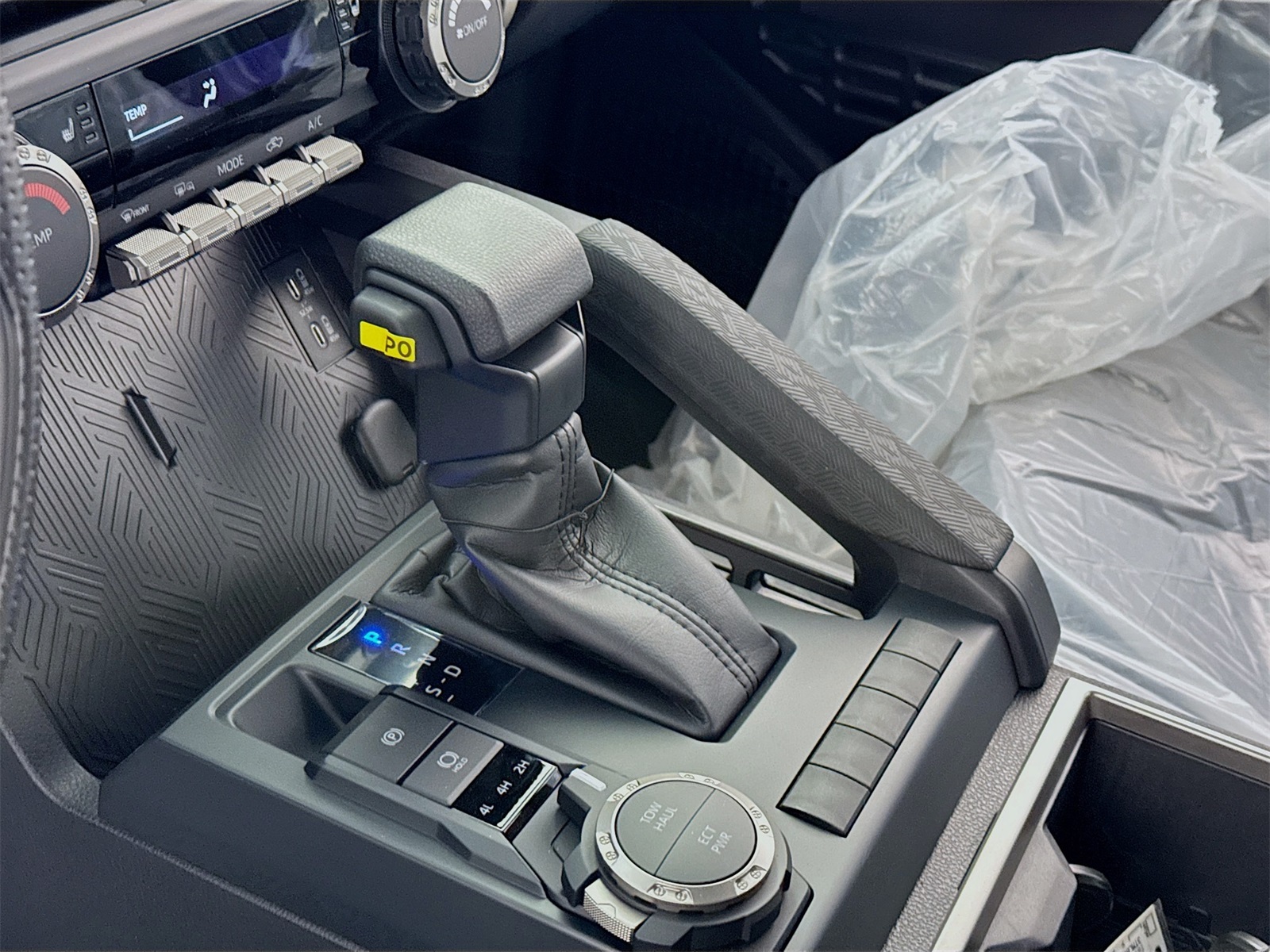 2025 Toyota Tacoma SR5 Double Cab photo 9