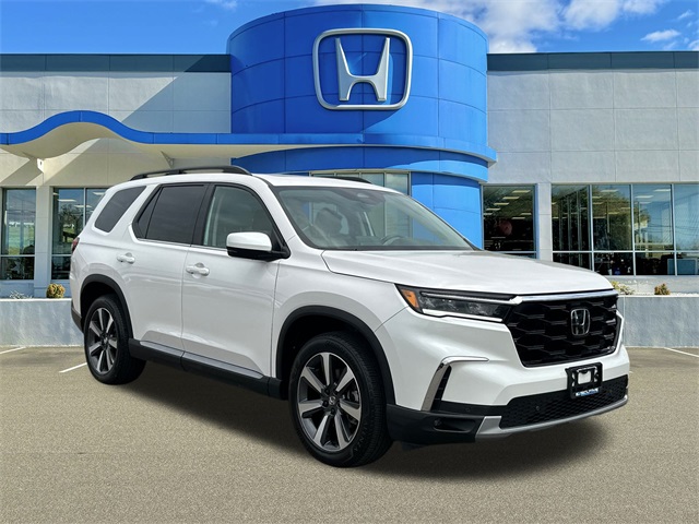 2025 Honda Pilot Touring's photo