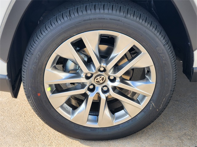 2025 Toyota RAV4 XLE Premium photo 3