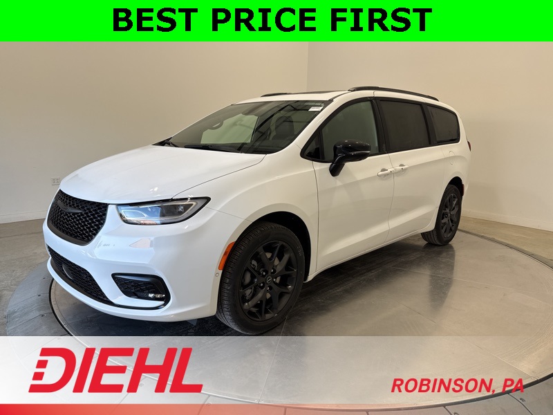 2026 Chrysler Pacifica Limited photo 3
