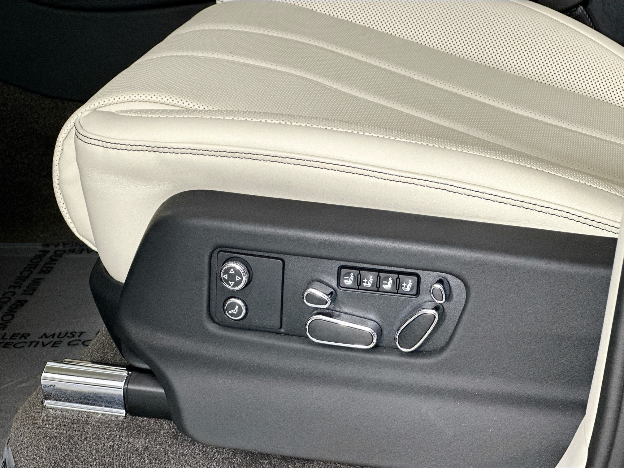 used 2025 Bentley Bentayga car, priced at $234,998