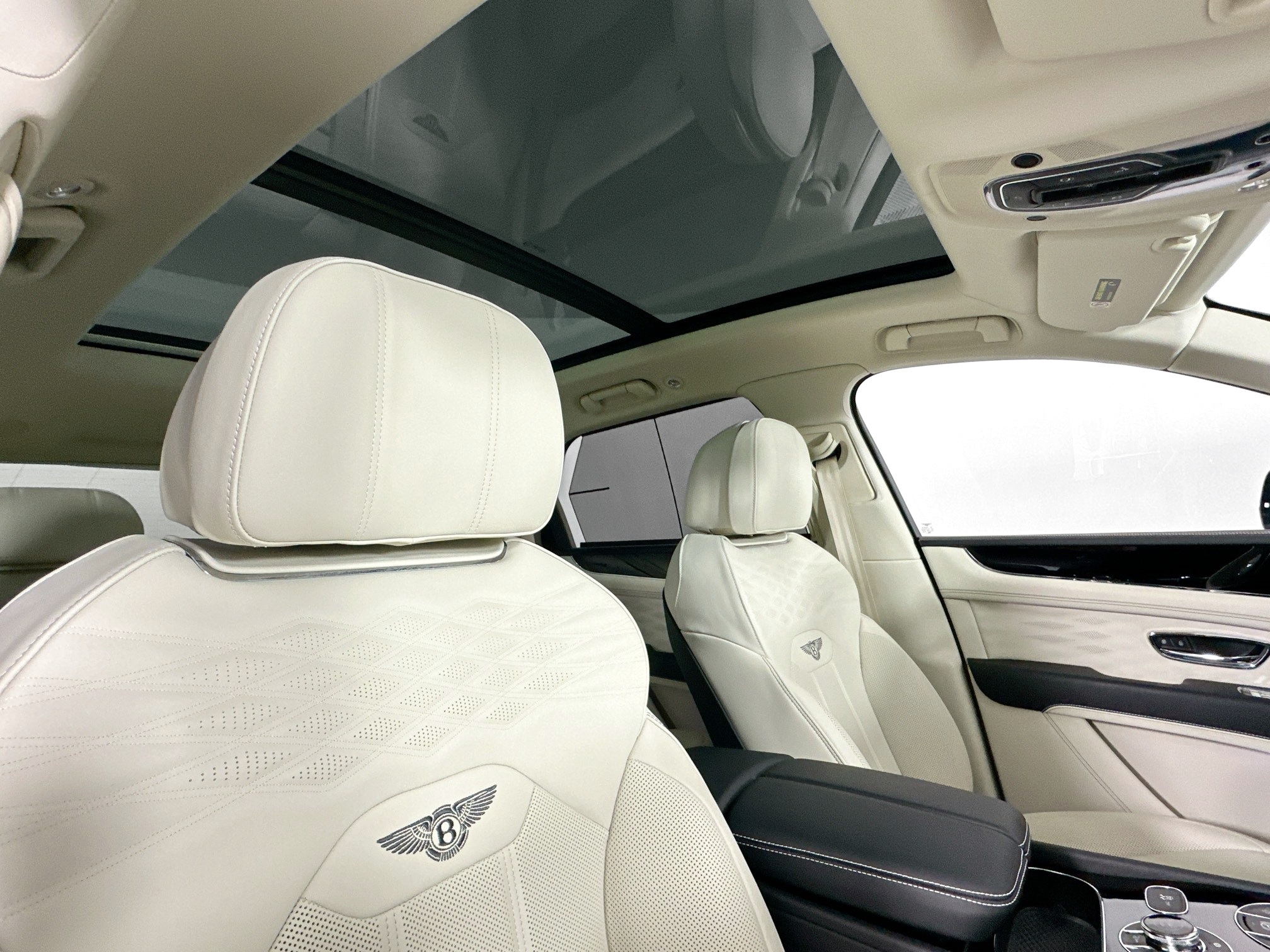 used 2025 Bentley Bentayga car, priced at $234,998