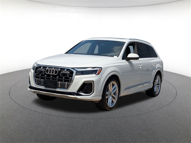 new 2025 Audi Q7 car, priced at $69,872