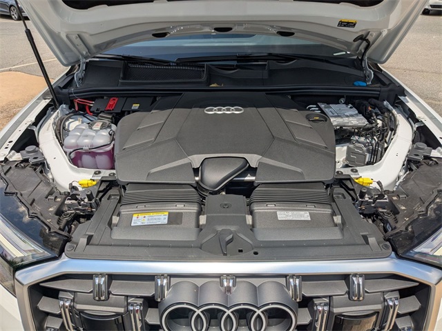 new 2025 Audi Q7 car, priced at $69,872