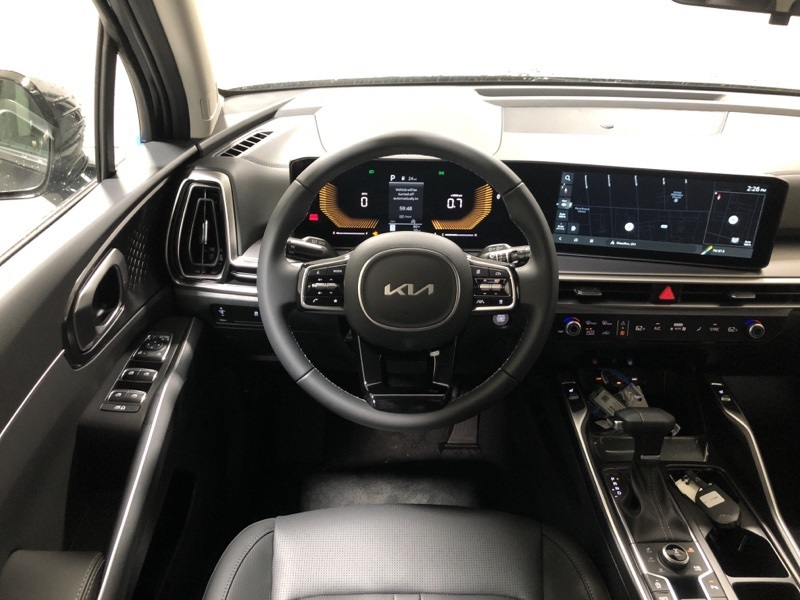 2025 Kia Sorento S photo 24