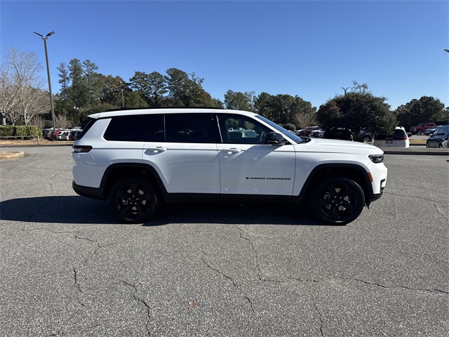 2025 Jeep Grand Cherokee Altitude X photo 3