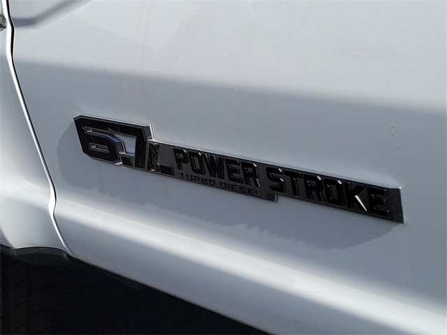 F-350 Super Duty Chassis Cab Regular Cab XL