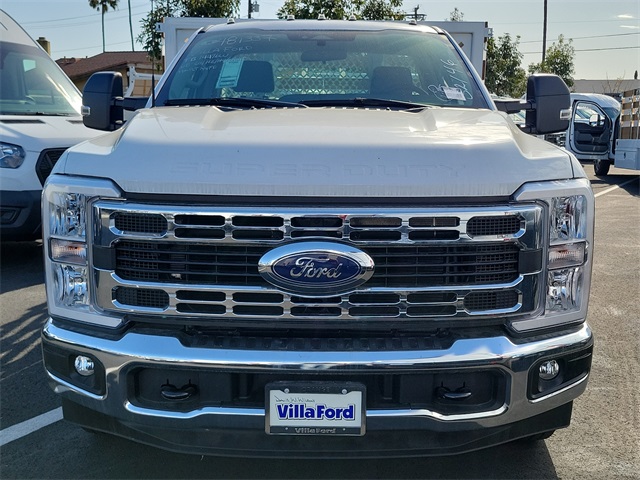 F-350 Super Duty Chassis Cab Regular Cab XL