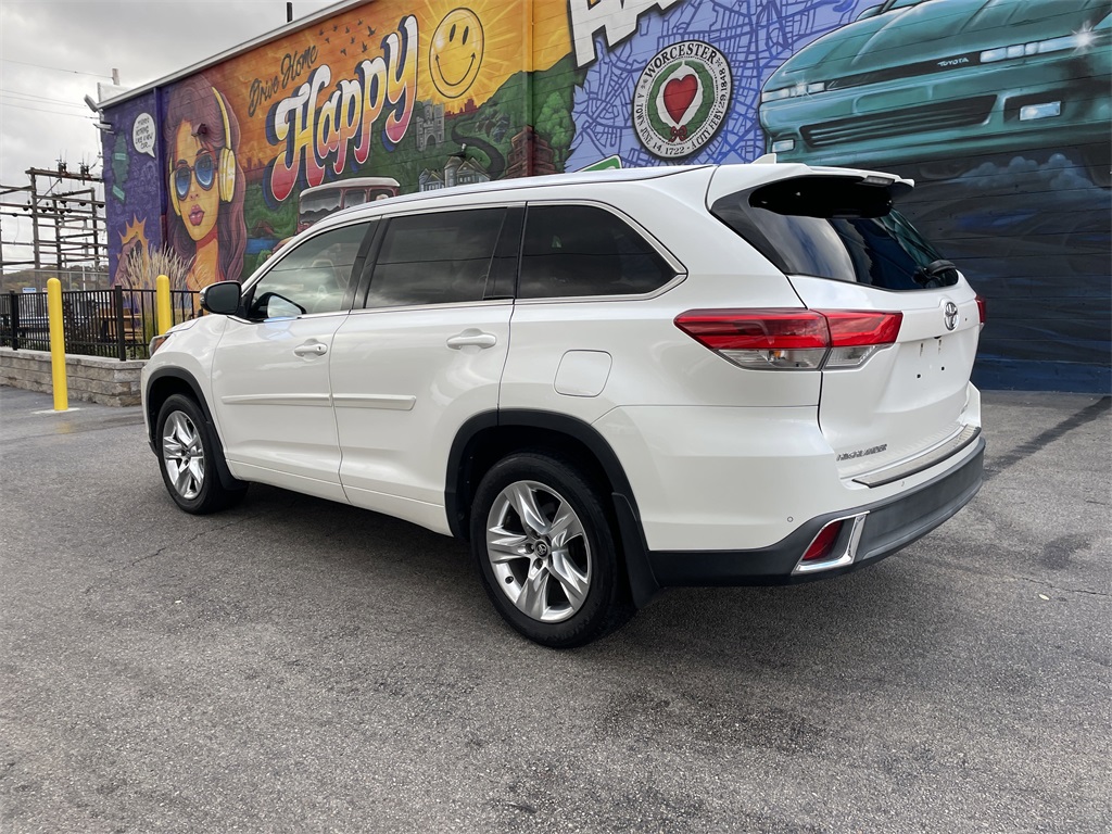 Used 2018 Toyota Highlander SUV