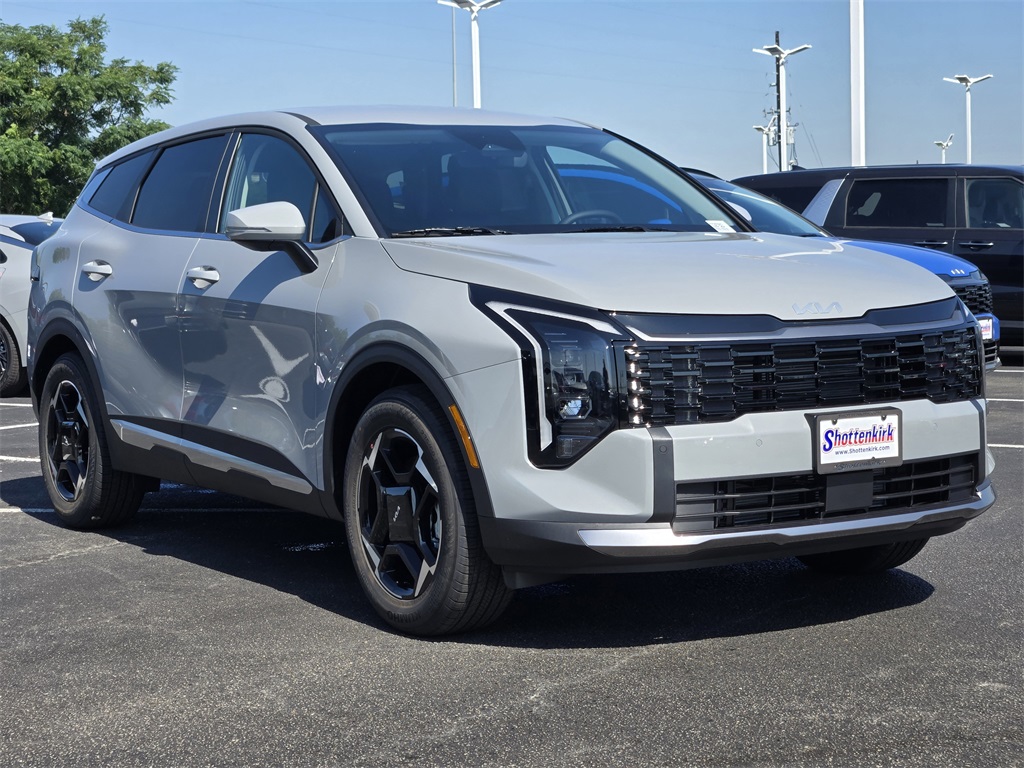 2026 Kia Sportage EX photo 2