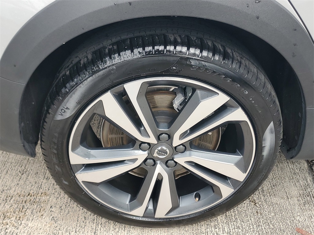 used 2025 Volvo V60 Cross Country car, priced at $32,956