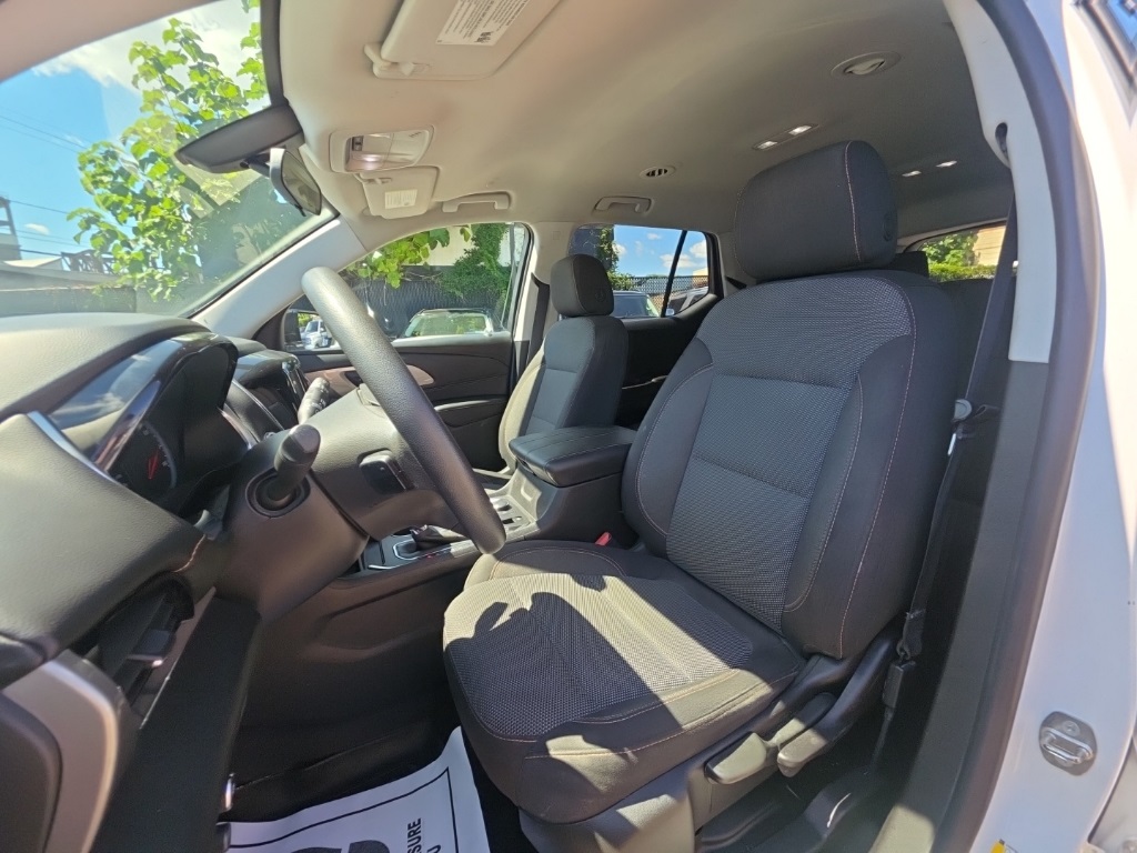 used 2018 Chevrolet Traverse car, priced at $15,895