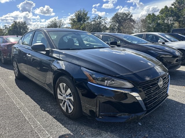 2024 Nissan Altima S's photo