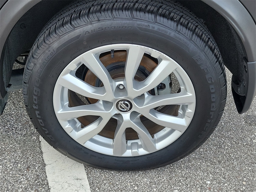 2022 Magnetic Black Pearl Nissan Rogue Sport S FWD SUV