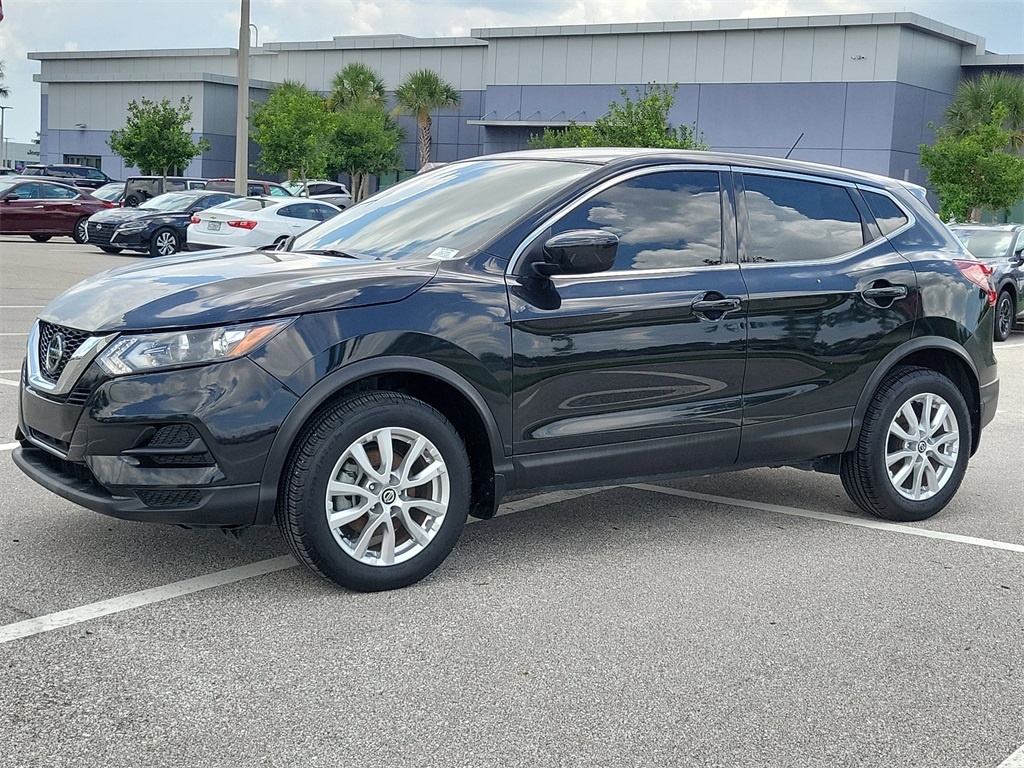 2022 Magnetic Black Pearl Nissan Rogue Sport S FWD SUV
