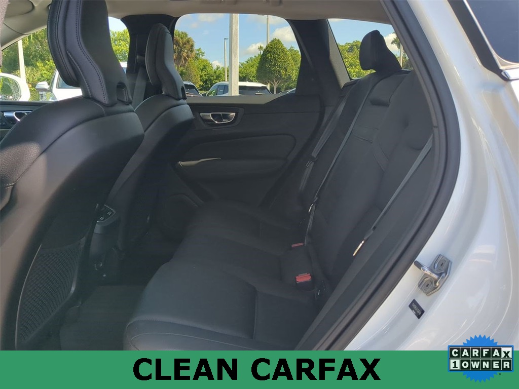 2020 Volvo XC60 T5 Inscription photo 12
