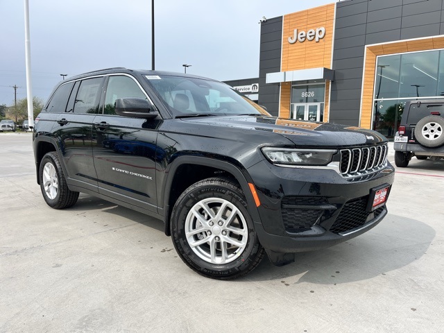 2025 Jeep Grand Cherokee Laredo's photo