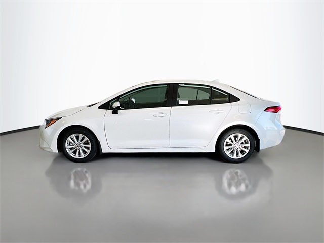 2025 Toyota Corolla LE photo 3