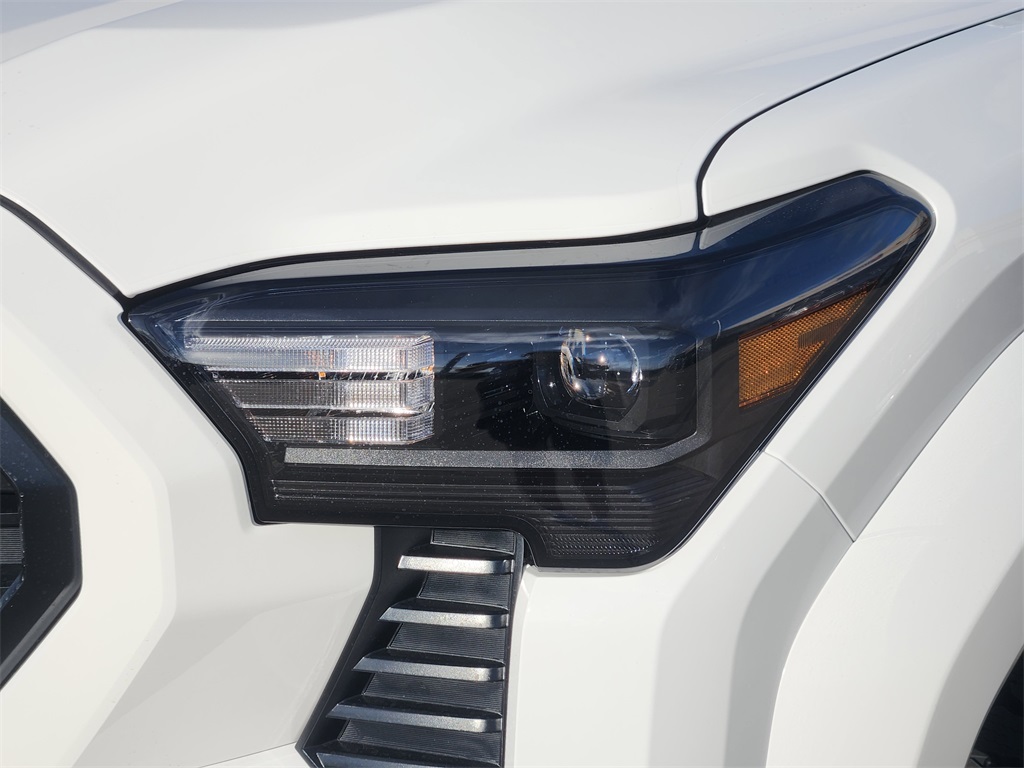 2025 Toyota Tacoma TRD Sport Double Cab photo 4