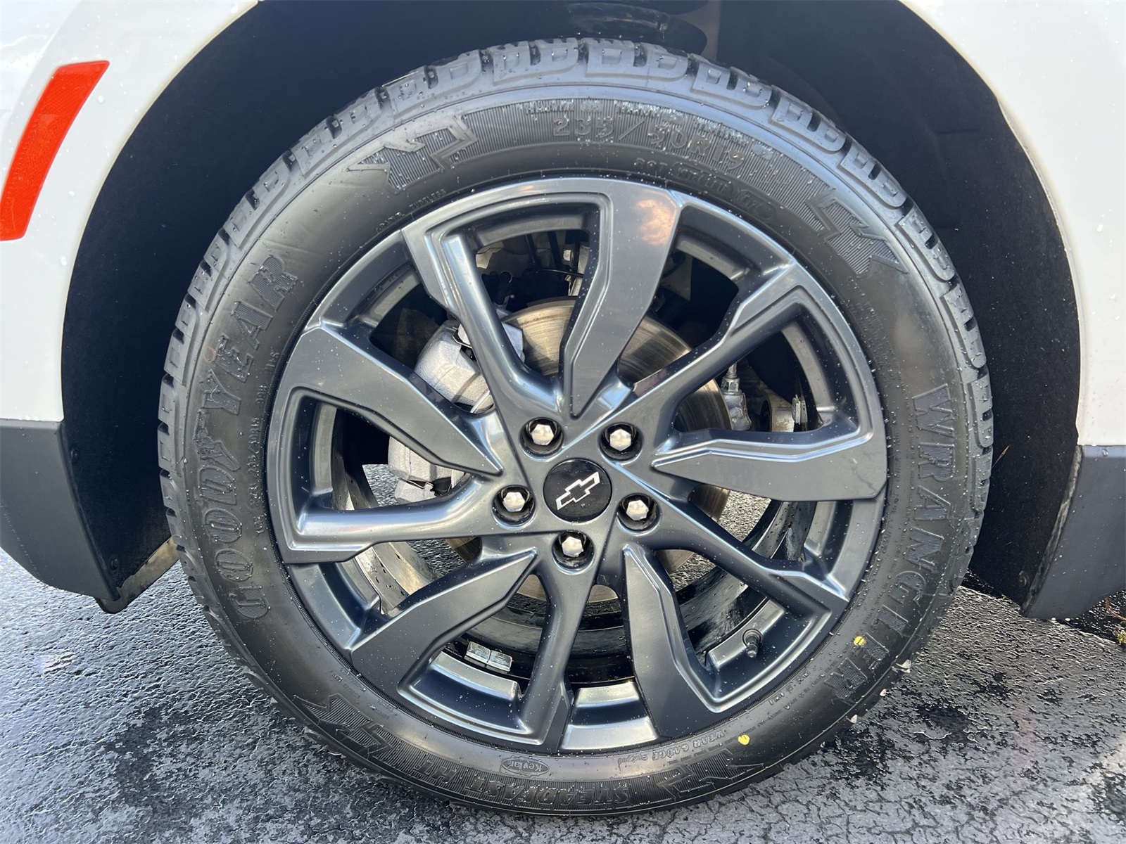 used 2024 Chevrolet Equinox car, priced at $23,991