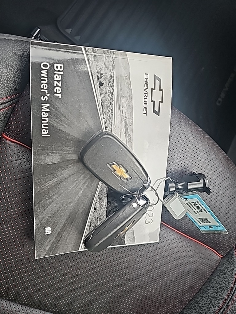 2023 Chevrolet Blazer RS photo 3