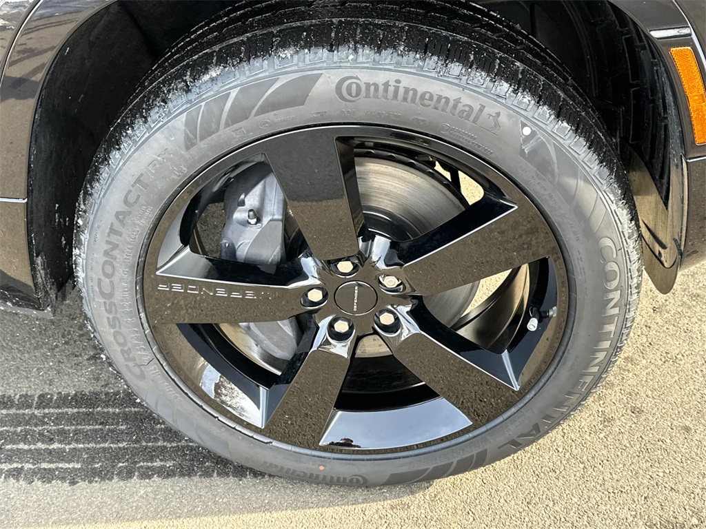 new 2026 Land Rover Defender 110 car, priced at $87,716