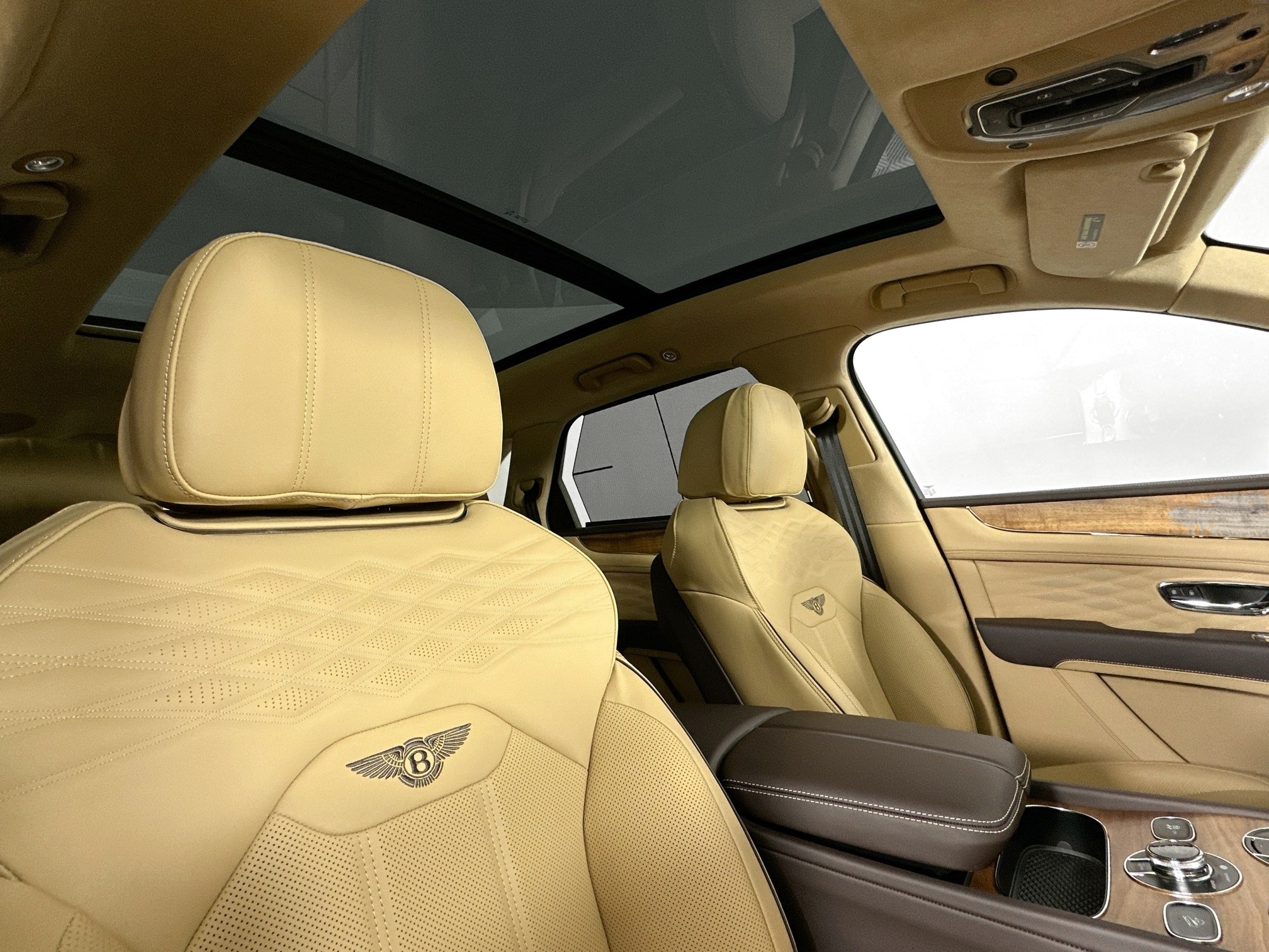 new 2025 Bentley Bentayga car