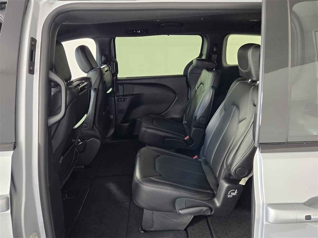 new 2026 Chrysler Pacifica car, priced at $44,807