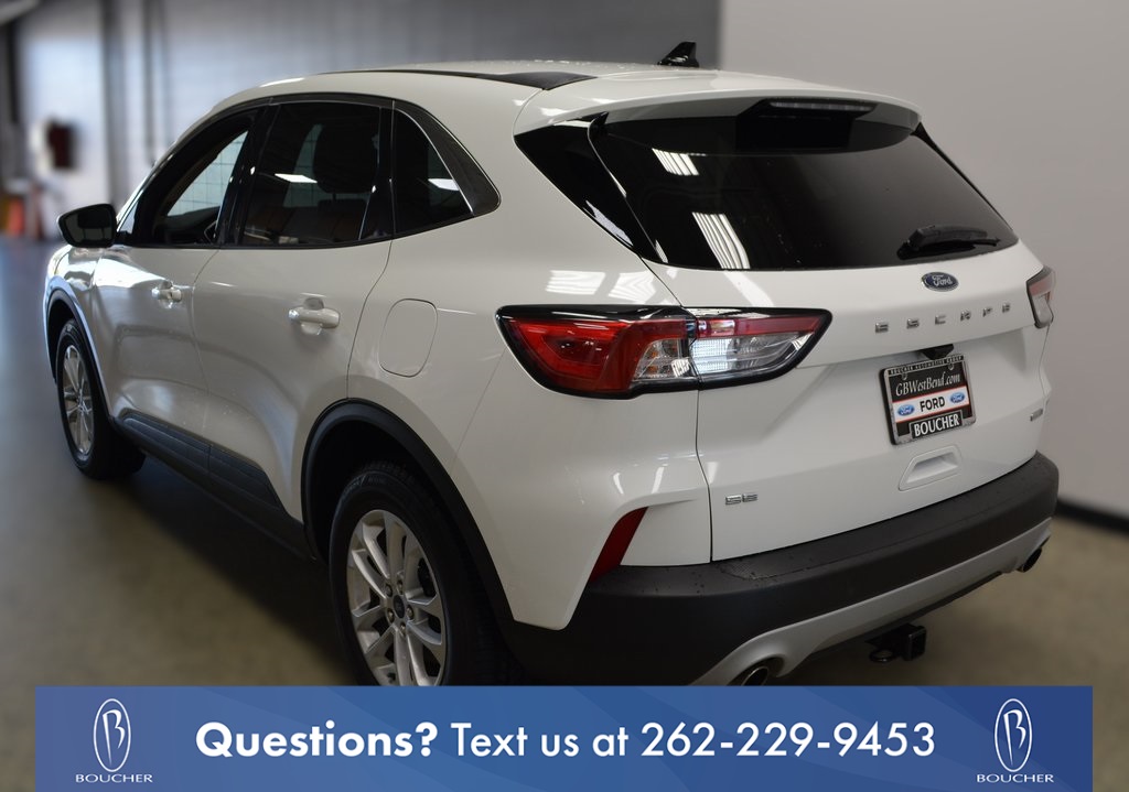 2020 Ford Escape SE photo 3