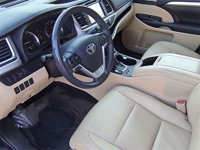 used 2016 Toyota Highlander car, priced at $18,911