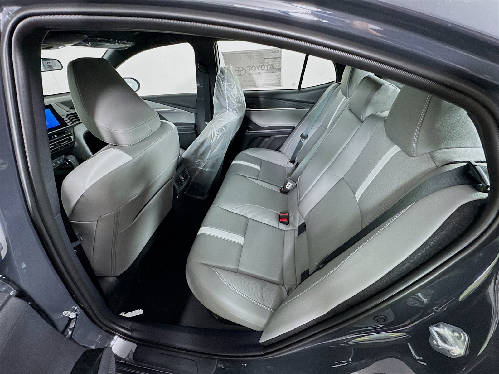 2025 Toyota Camry SE photo 12