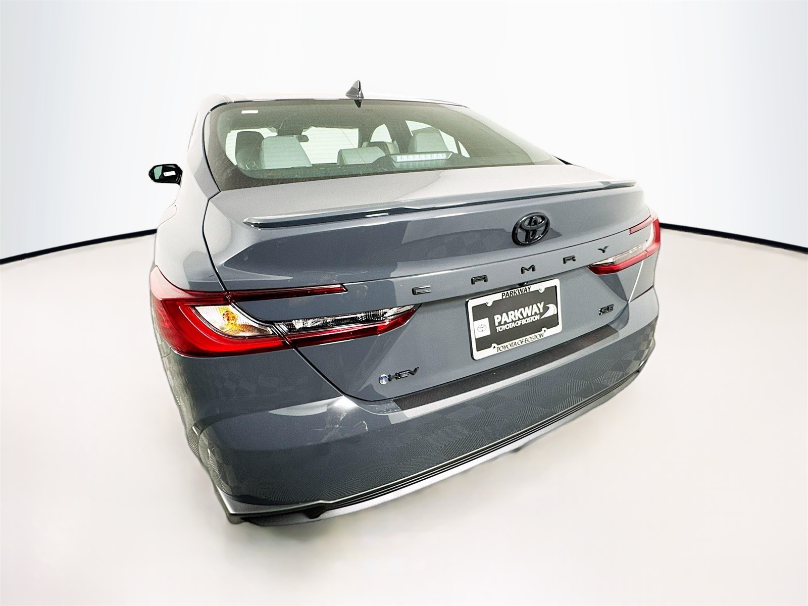 2025 Toyota Camry SE photo 4
