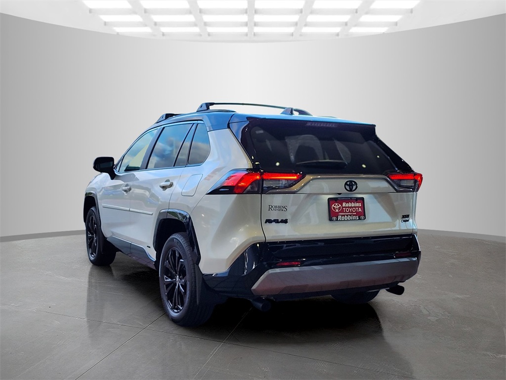 2025 Toyota RAV4 Hybrid XSE photo 3