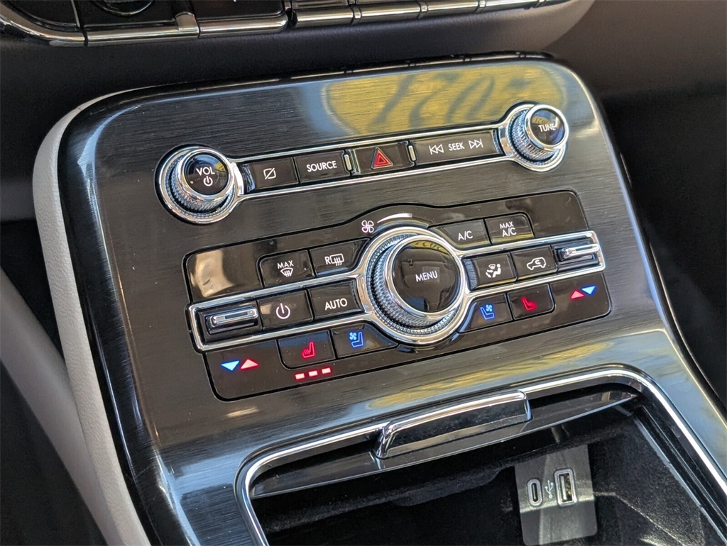 used 2021 Lincoln Nautilus car, priced at $28,988