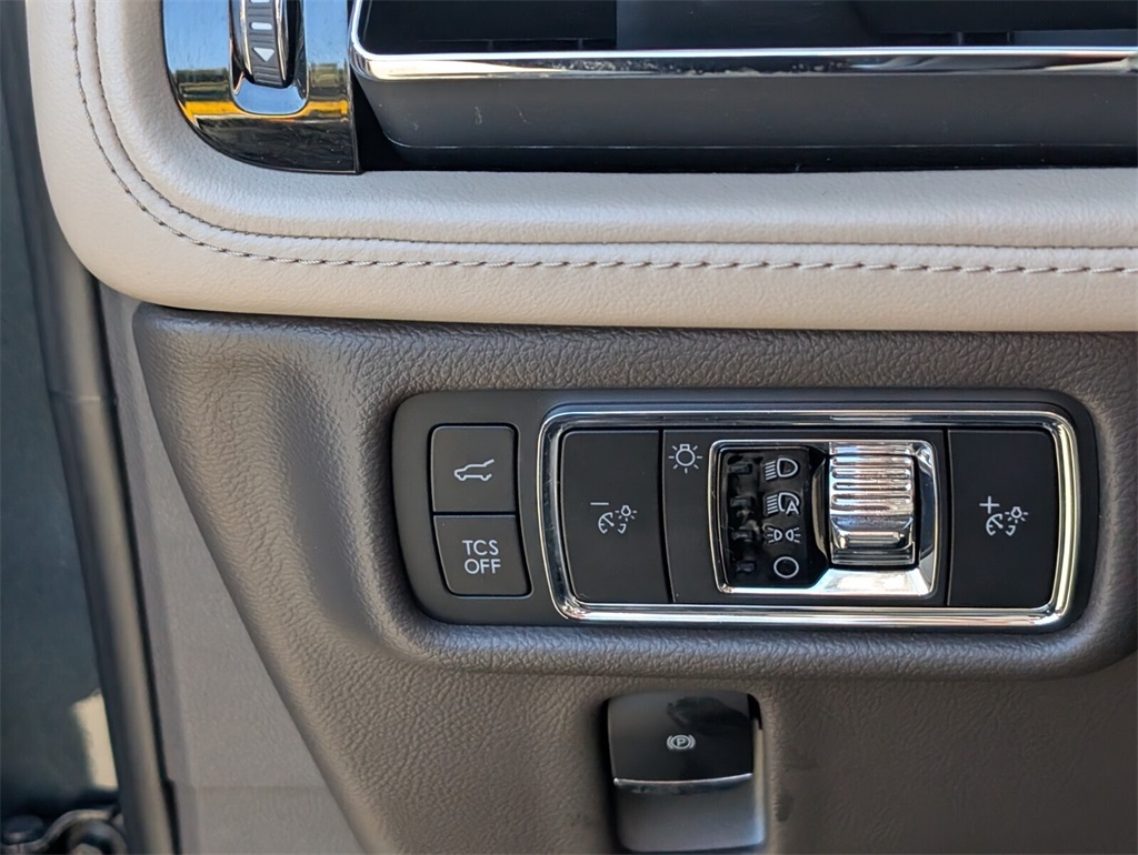 used 2021 Lincoln Nautilus car, priced at $28,988