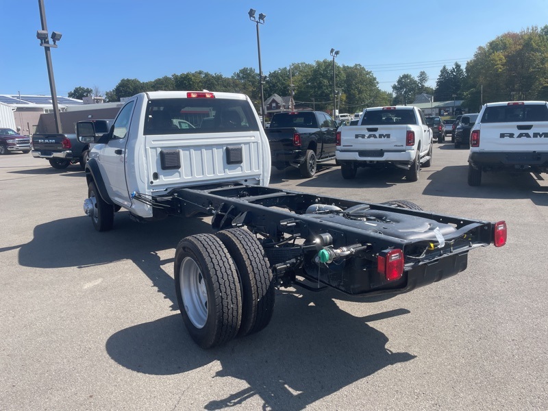 2026 Ram 5500 Tradesman photo 4