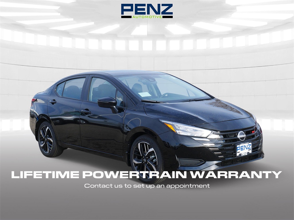 2025 Nissan Versa Sedan SR's photo