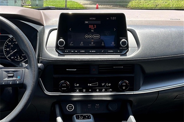 2023 Pearl White Tricoat Nissan Rogue SV AWD SUV