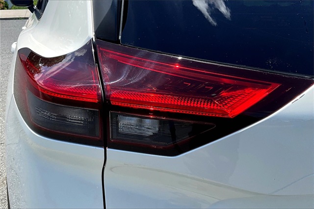 2023 Pearl White Tricoat Nissan Rogue SV AWD SUV