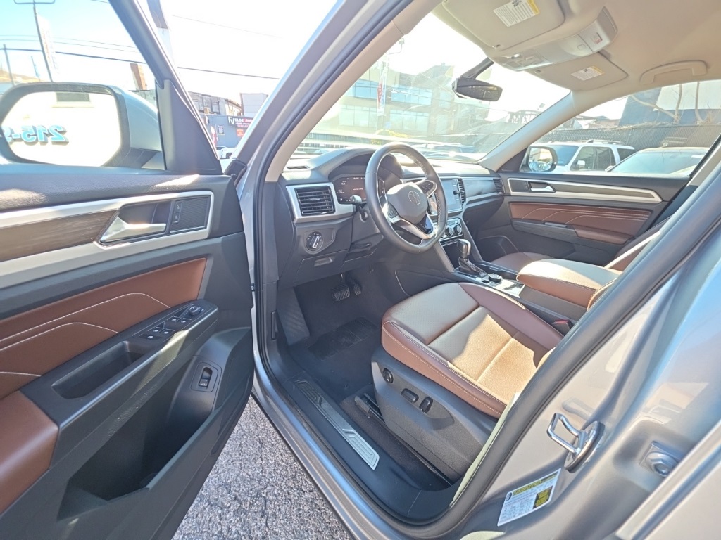 used 2023 Volkswagen Atlas car, priced at $25,595