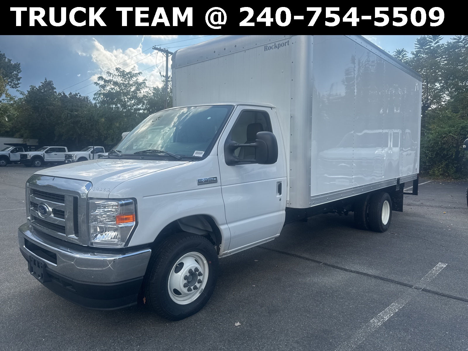 2025 Ford E-Series Cutaway Base's photo