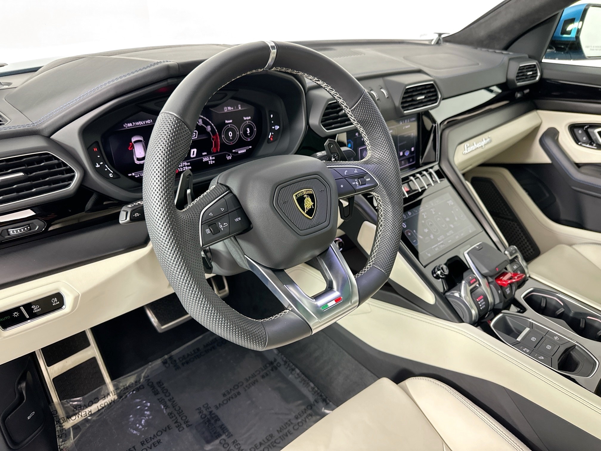 used 2023 Lamborghini Urus car, priced at $264,995