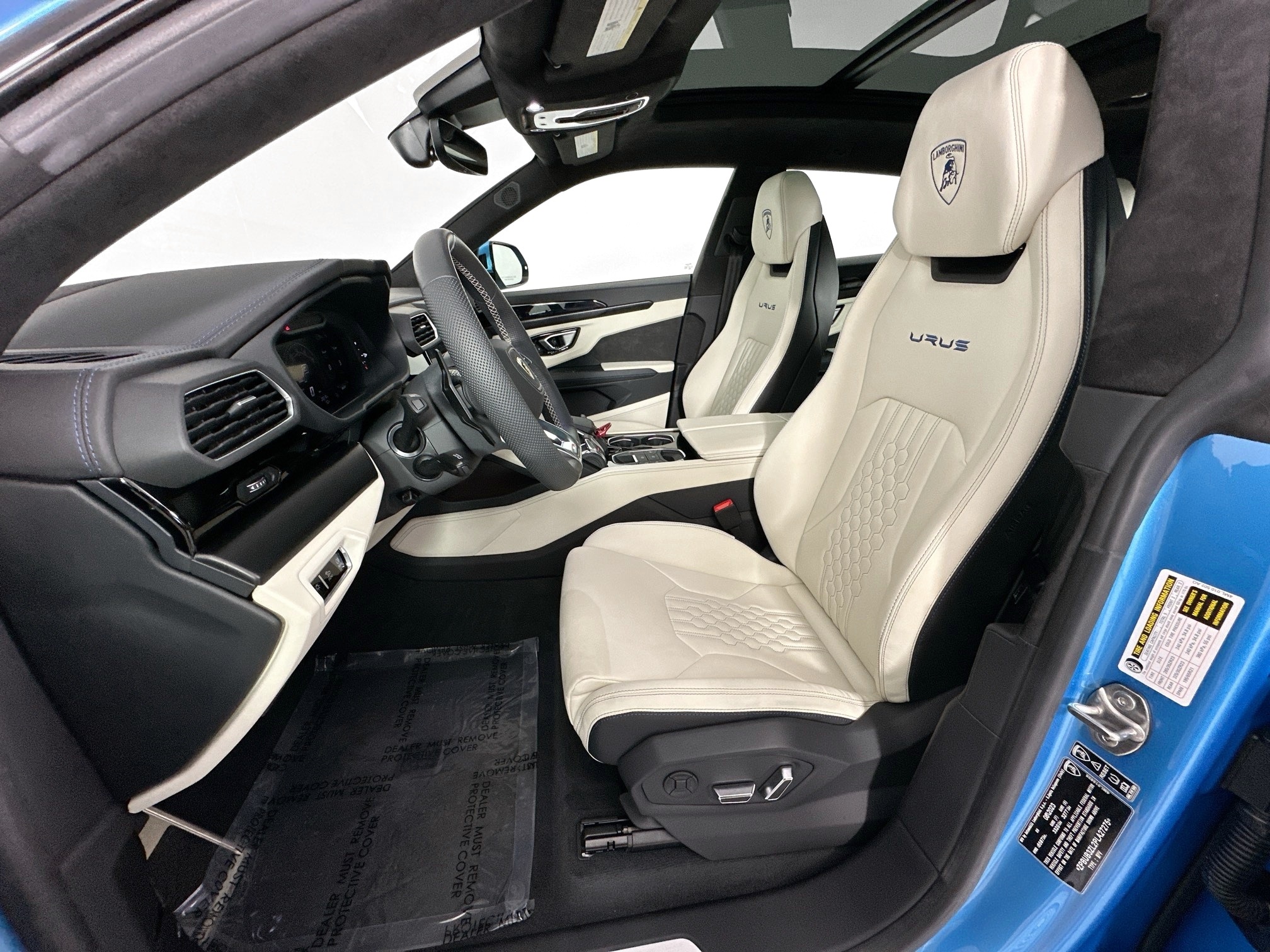 used 2023 Lamborghini Urus car, priced at $264,995