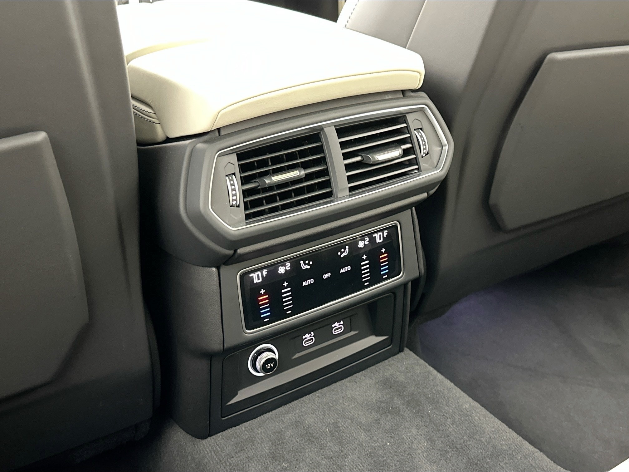 used 2023 Lamborghini Urus car, priced at $264,995