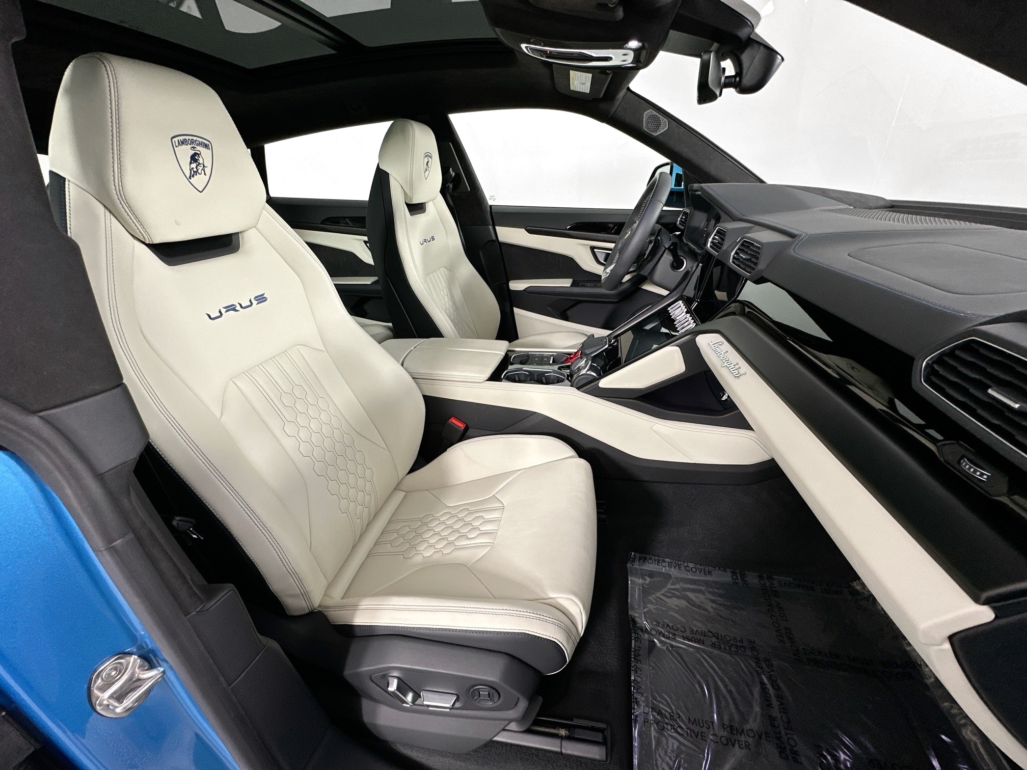 used 2023 Lamborghini Urus car, priced at $264,995