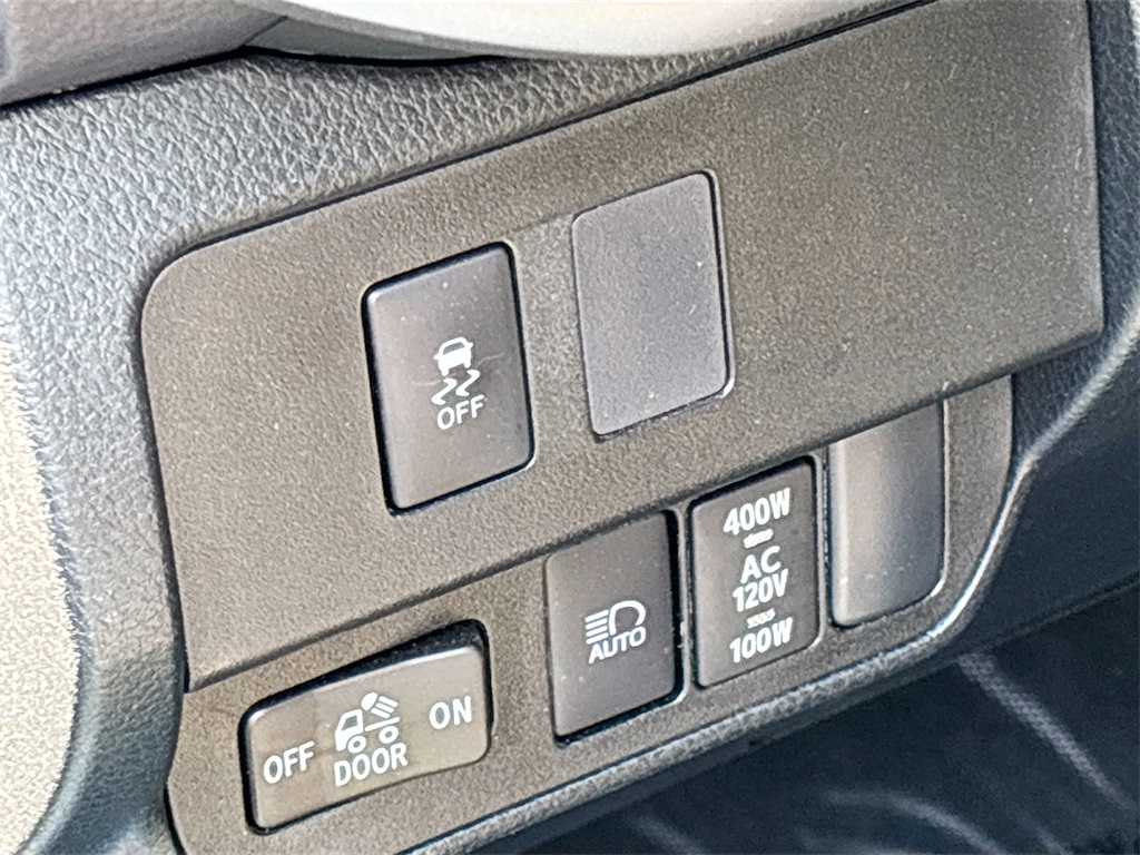 2023 Toyota Tacoma Trail Edition photo 10