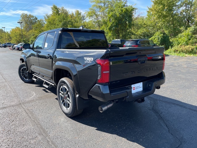 2025 Toyota Tacoma TRD Sport Double Cab photo 3